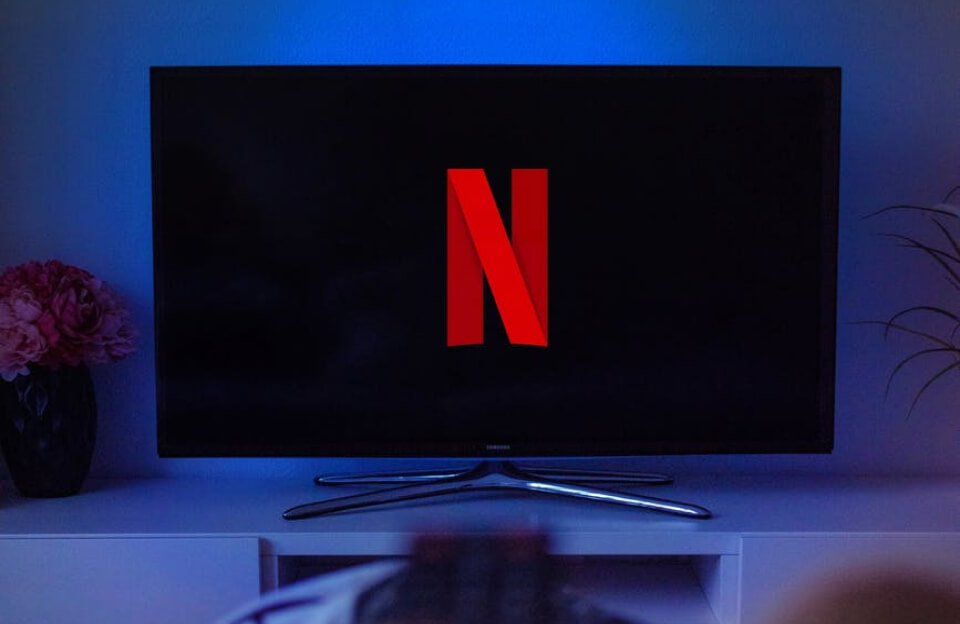 Why Netflix shares are down 10% Tech News Post Featured Img 10